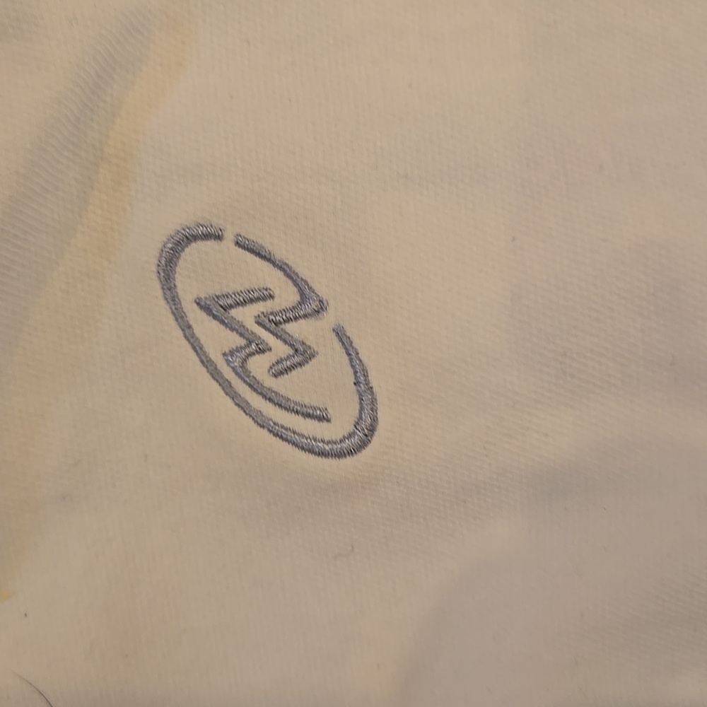 Cloudveil Jackson Hole, Wyoming Creamy White Windbreaker - Picture 11 of 15